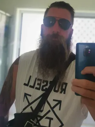OnlyFans cuenta khunt_with_a_beard avatar 1