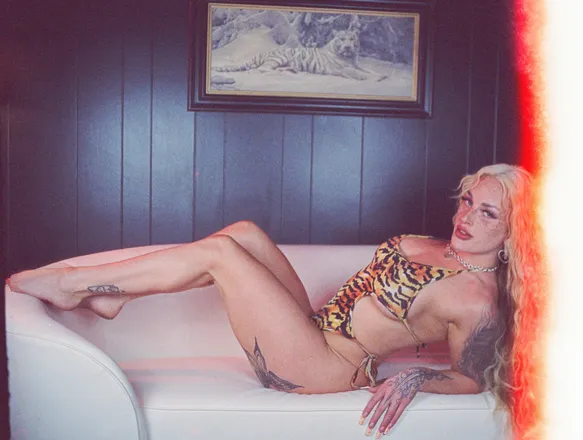 OnlyFans cuenta scarlittrip header 2