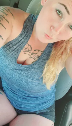 OnlyFans cuenta thefknqueen header 2