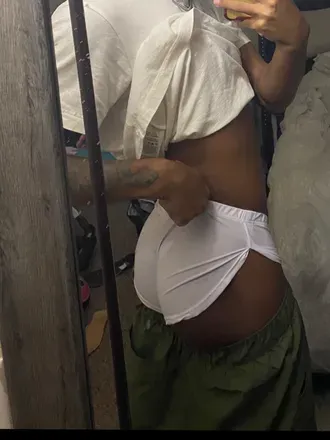 OnlyFans cuenta luckyscharmss header 2