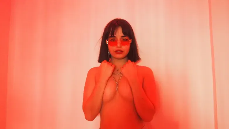 OnlyFans account  anylanyl header 2