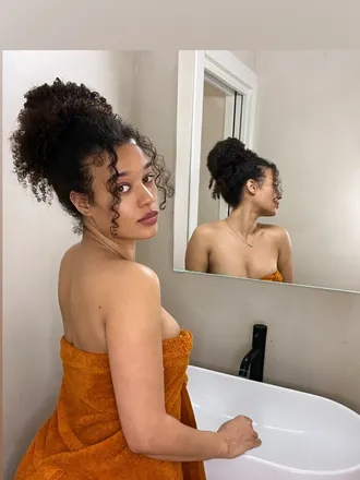 OnlyFans cuenta curlynanyy header 2