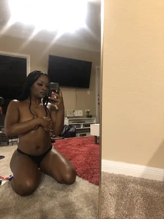 OnlyFans cuenta bigbee011 header 2