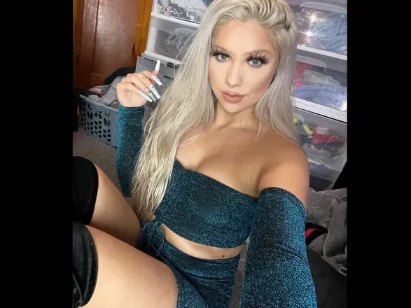 OnlyFans cuenta dovahkitten avatar 1