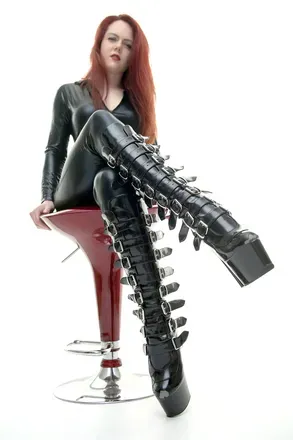 OnlyFans account  theworldofscarlettdoll avatar 1
