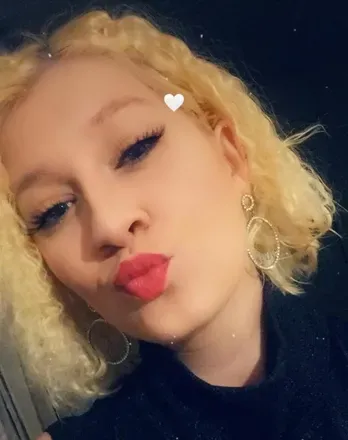 OnlyFans account  missemusen avatar 1