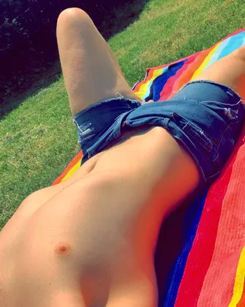 OnlyFans cuenta levi_peach69 header 2
