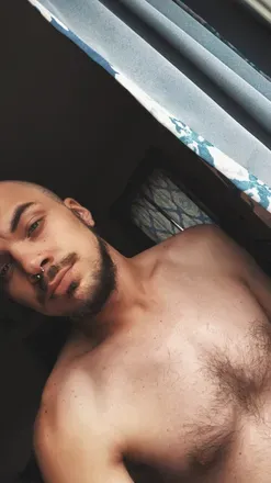 OnlyFans cuenta scottyboy323 avatar 1