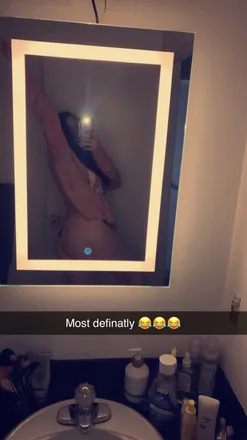 OnlyFans cuenta bombbootybella header 2