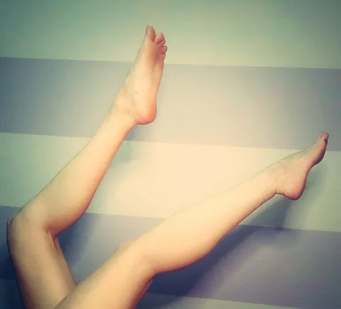 OnlyFans cuenta sweetfeetemma2023 header 2