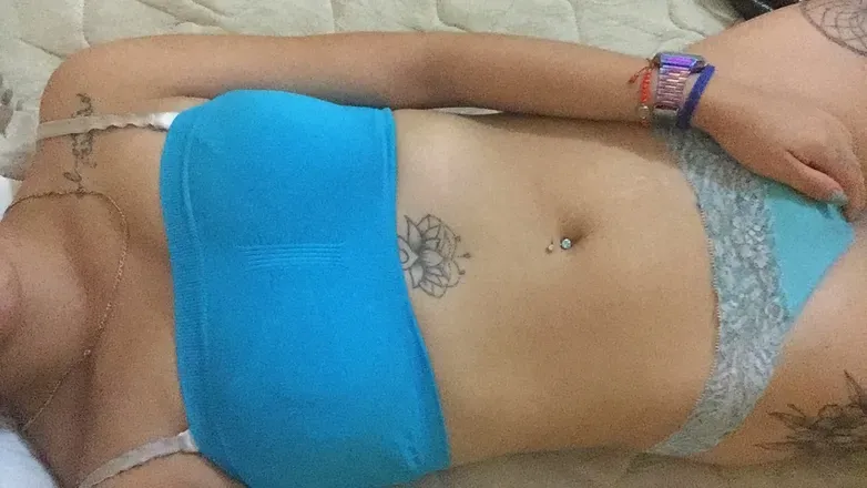 OnlyFans cuenta yami_hl18 header 2