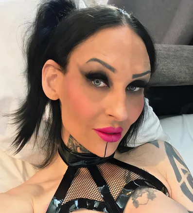 OnlyFans cuenta valkyriadominaxxx header 2