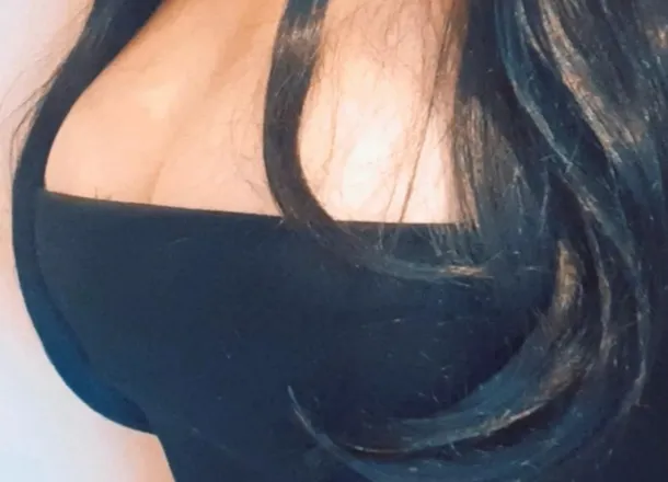 OnlyFans cuenta emi_day header 2