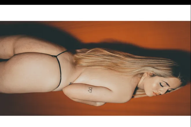 OnlyFans cuenta naughty-ivana header 2