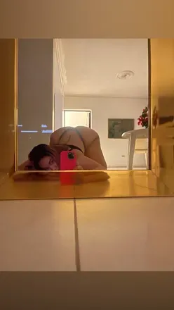 OnlyFans account  lafori_rd header 2