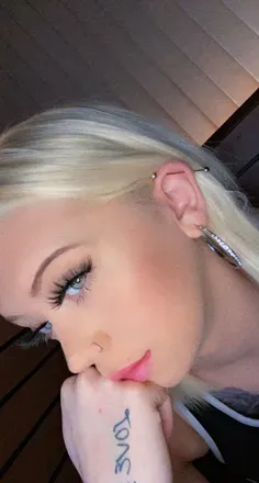 OnlyFans cuenta lexzie-rose header 2