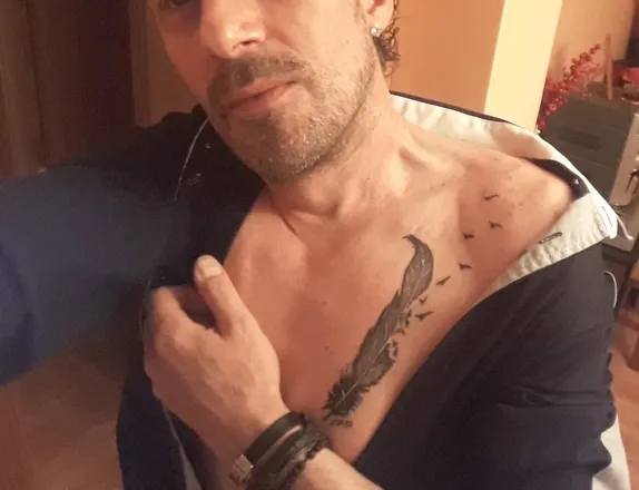 OnlyFans account  tiolegal39 header 2