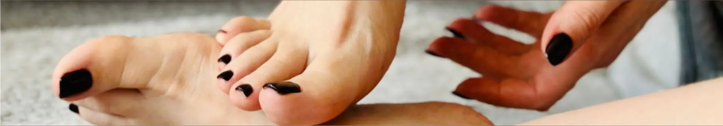 OnlyFans cuenta daintyfootprints header 2