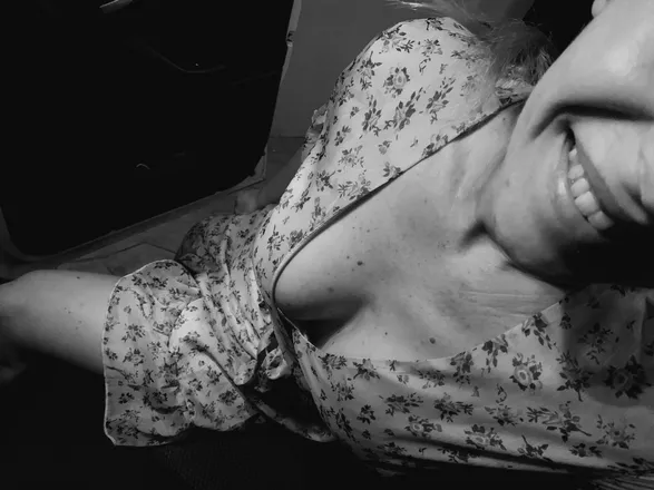 OnlyFans cuenta play_with_us header 2