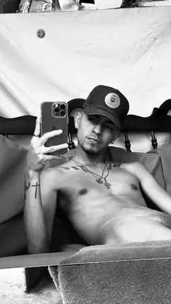 OnlyFans cuenta isaza_06 avatar 1