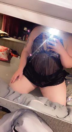 OnlyFans account  mimzy21 header 2