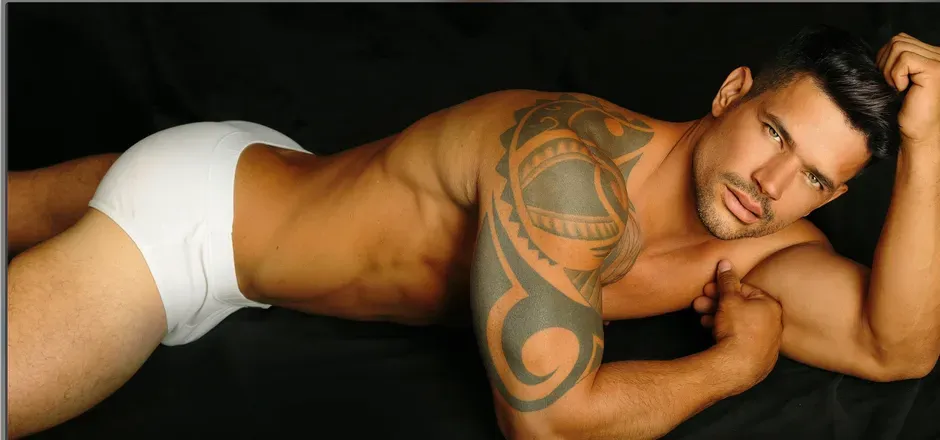 OnlyFans cuenta apolokingjr header 2