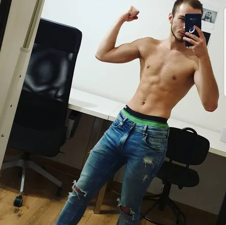 OnlyFans cuenta martinezzz header 2