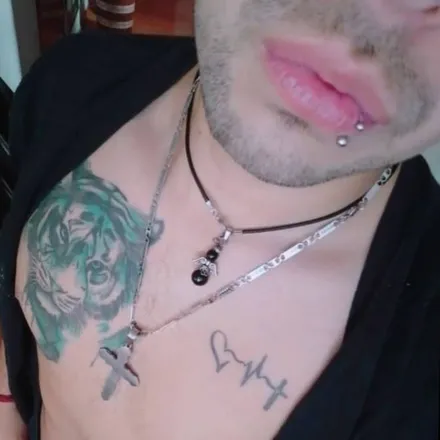 OnlyFans cuenta ivhan_andress header 2