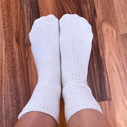 OnlyFans account  the_velvetfeet avatar 1