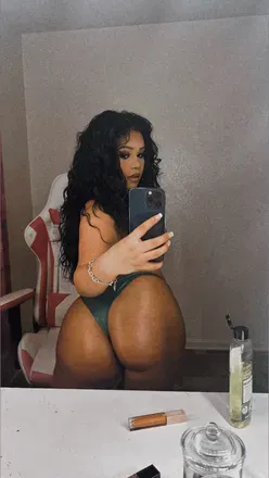 OnlyFans cuenta yummyleya avatar 1