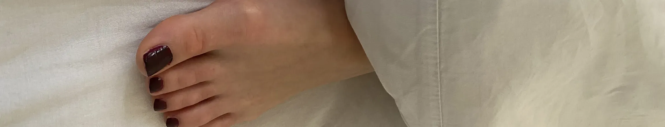OnlyFans cuenta italianfeetluv header 2