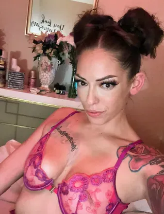 OnlyFans cuenta nikkirae23000 avatar 1