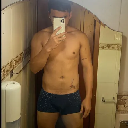 OnlyFans cuenta angelo-pachay header 2