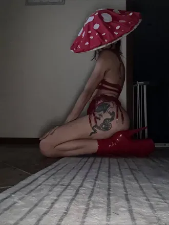 OnlyFans cuenta anastasiadevreux header 2