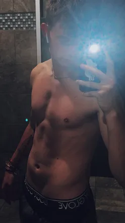 OnlyFans cuenta jacobisaiah12 header 2