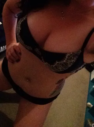 OnlyFans cuenta karlareign header 2