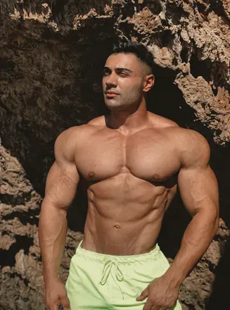 OnlyFans cuenta mythron header 2