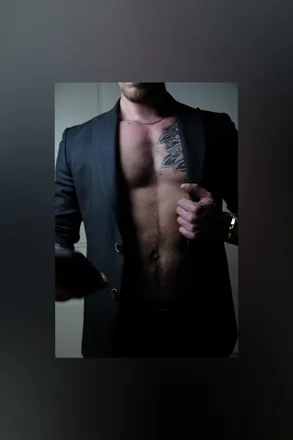OnlyFans cuenta swiss-banker header 2