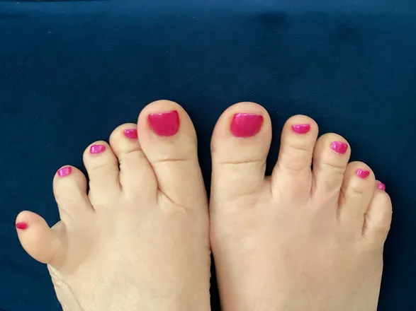 OnlyFans cuenta thetoestie header 2
