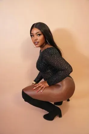 OnlyFans cuenta naomivaruna avatar 1