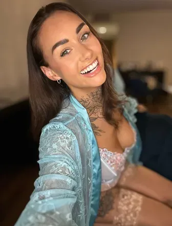OnlyFans of bustybelle_xx