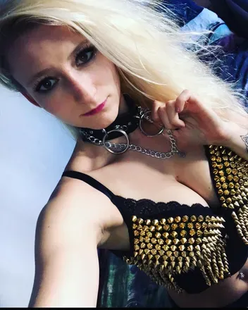 OnlyFans cuenta meggie_gothgirl avatar 1