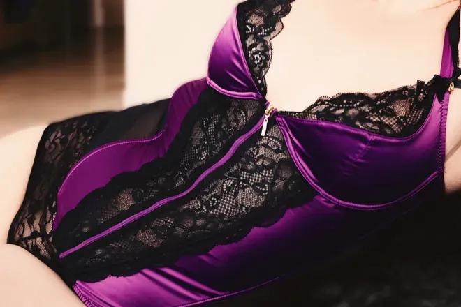 OnlyFans cuenta alexisinlingerie header 2