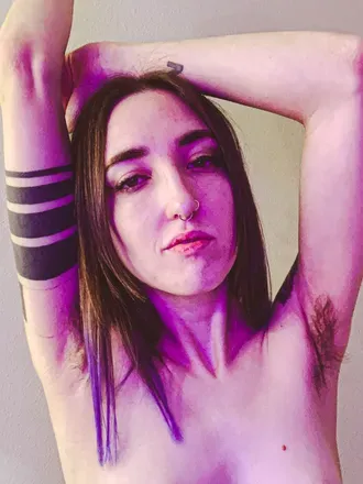 OnlyFans cuenta commanderkiva avatar 1