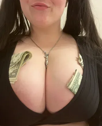 OnlyFans cuenta wifeygonewilddd avatar 1