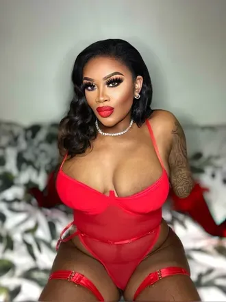 OnlyFans cuenta therealquinnie avatar 1
