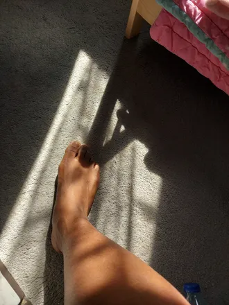 OnlyFans cuenta uglyfootlady header 2