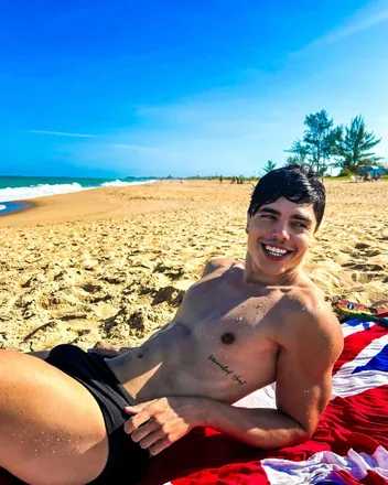 OnlyFans cuenta theskylar header 2