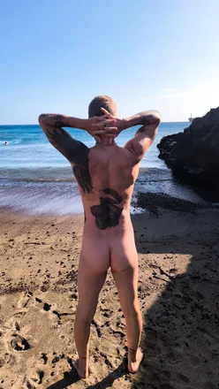 OnlyFans account  foxy_ravenxx header 2