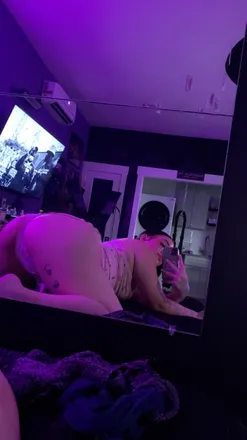 OnlyFans account  tittib0i header 2